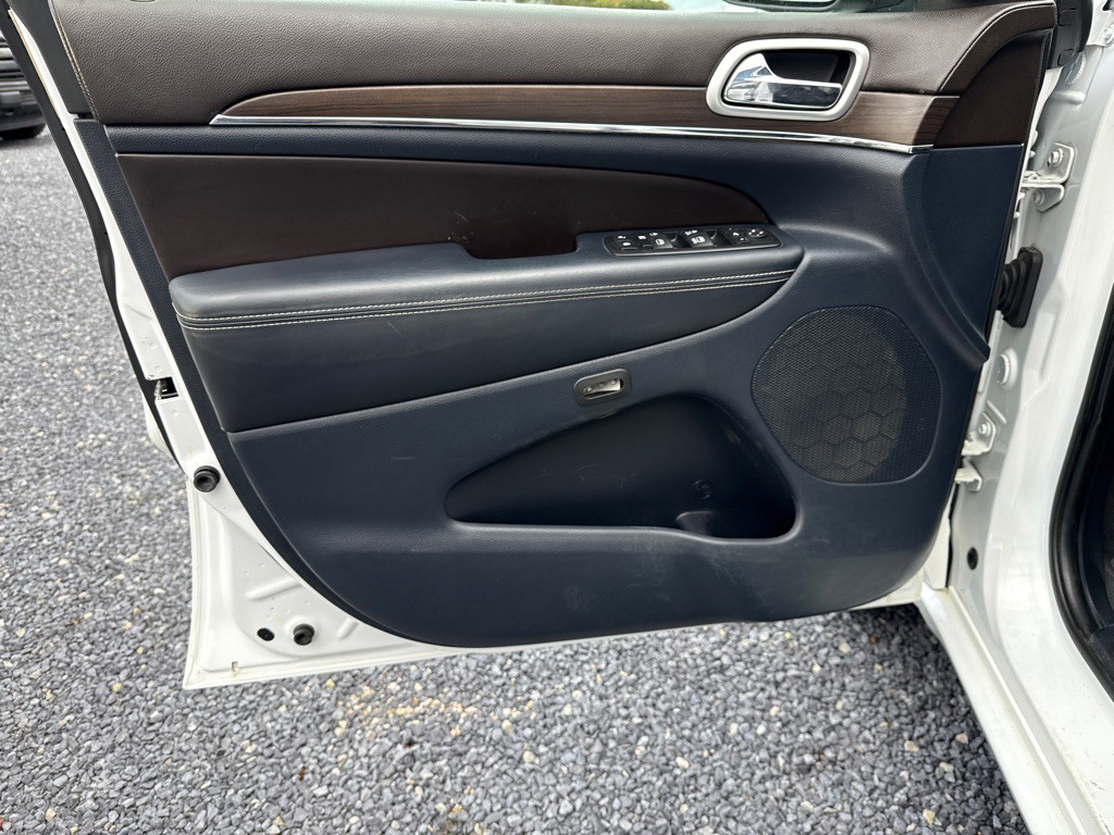 2016 Jeep Grand Cherokee Image 5