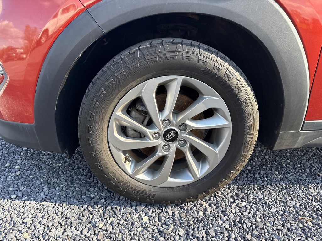 2016 Hyundai Tucson Image 2