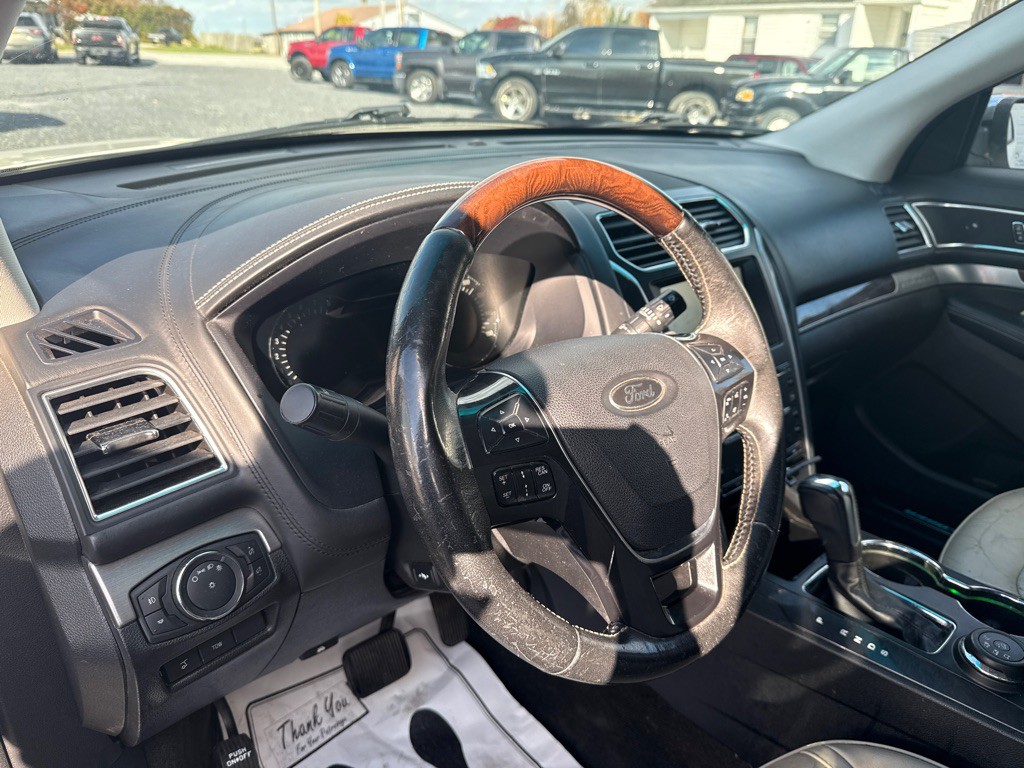 2016 Ford Explorer Image 7