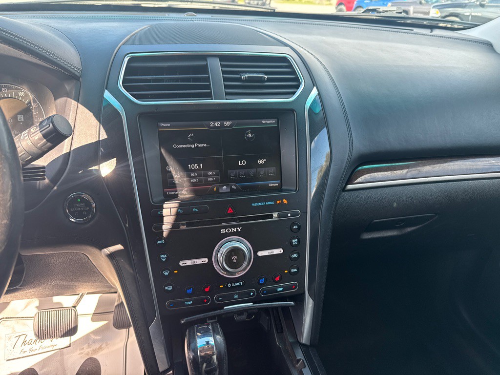 2016 Ford Explorer Image 9