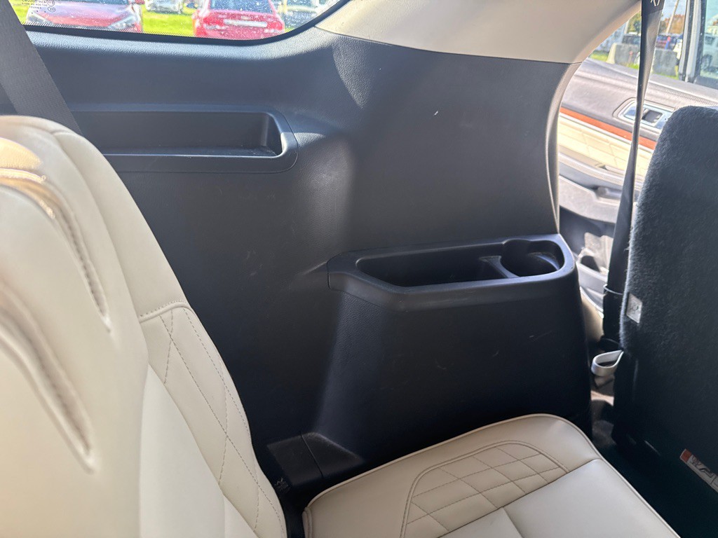 2016 Ford Explorer Image 17