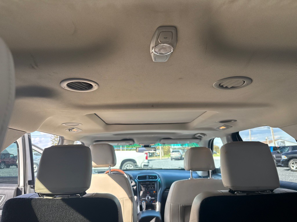 2016 Ford Explorer Image 22
