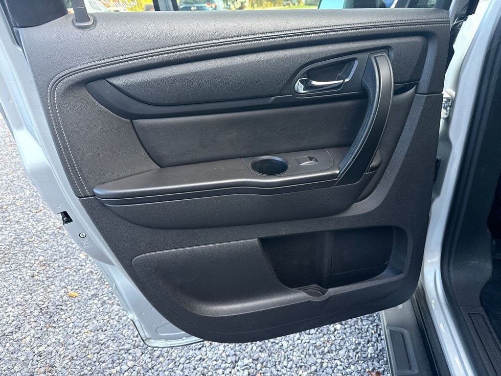 2016 Chevrolet Traverse Image 13