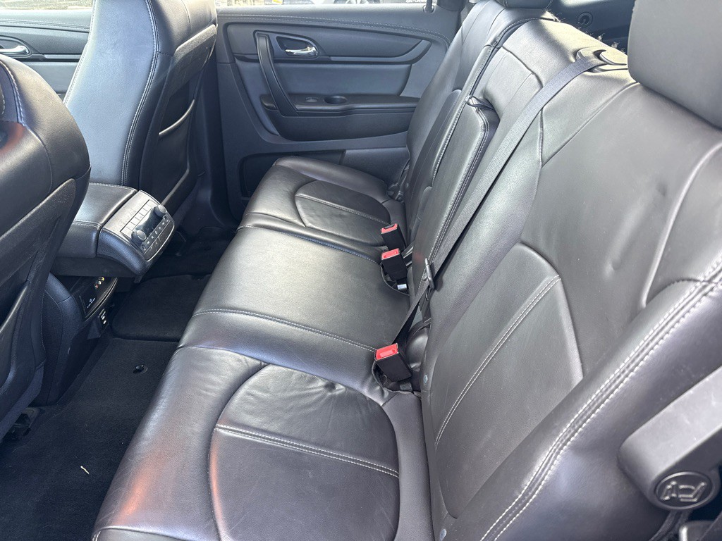 2016 Chevrolet Traverse Image 14
