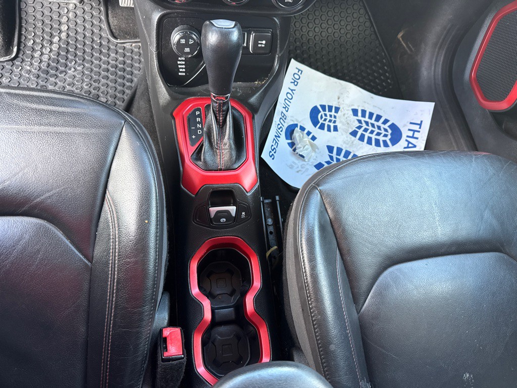 2016 Jeep Renegade Image 9