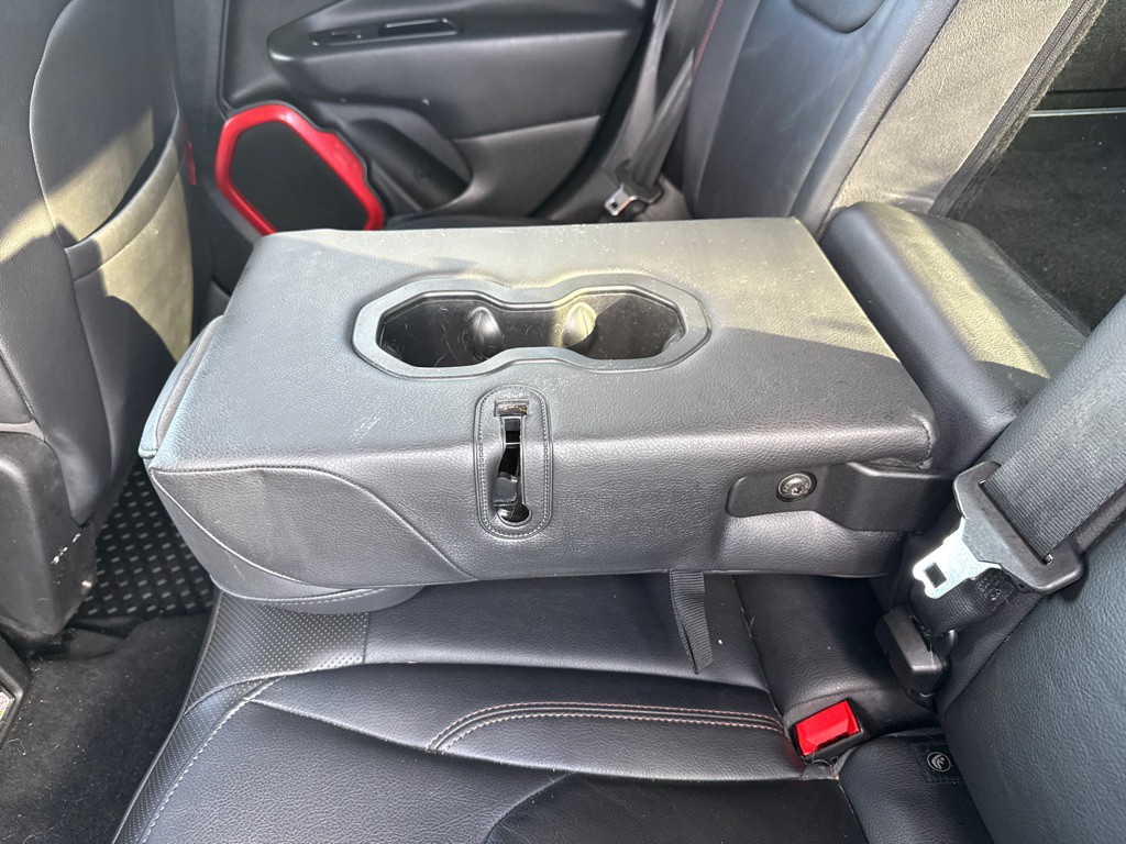 2016 Jeep Renegade Image 12