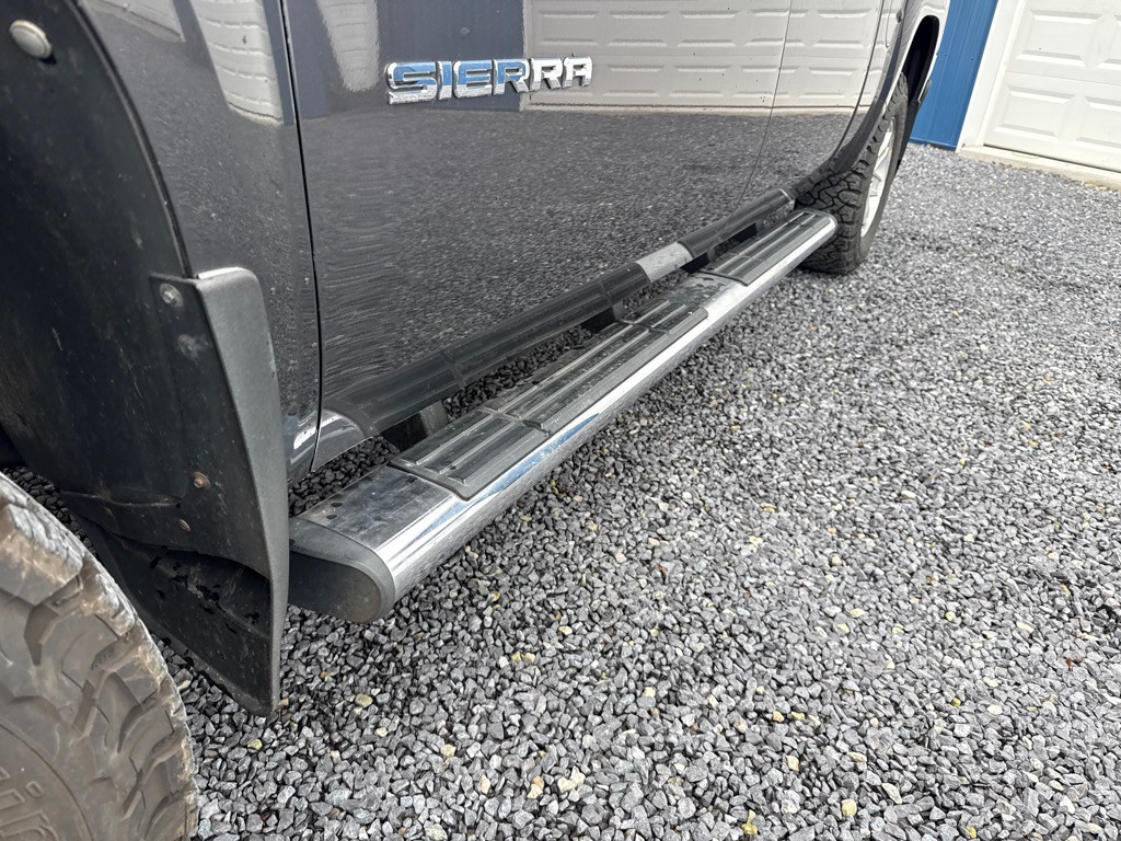 2011 GMC Sierra Image 3