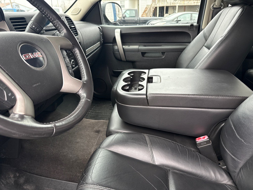 2011 GMC Sierra Image 5