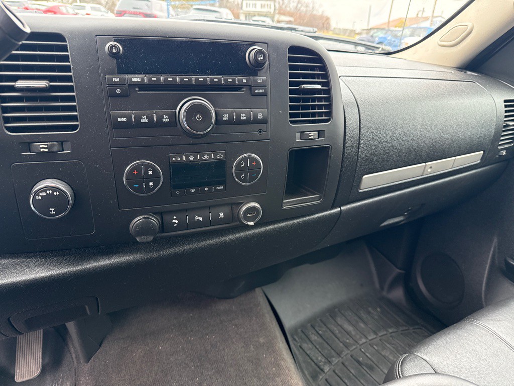 2011 GMC Sierra Image 7