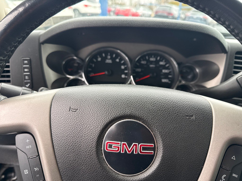 2011 GMC Sierra Image 8