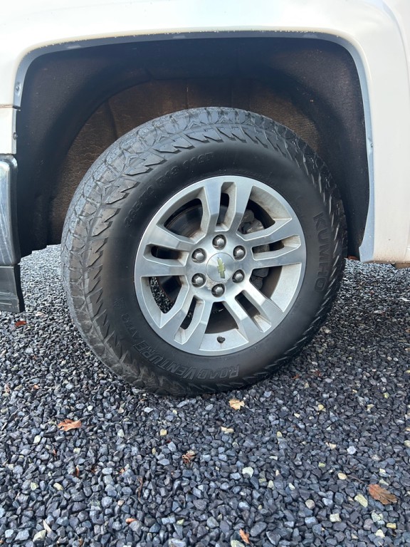 2014 Chevrolet Silverado 1500 Image 2