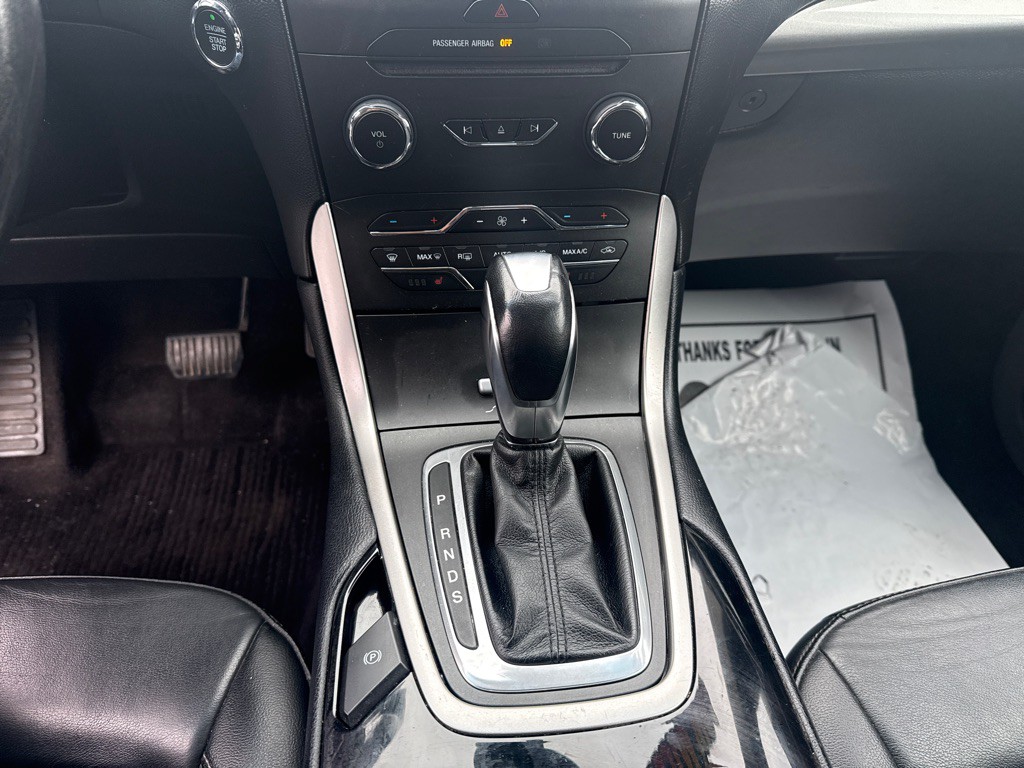 2017 Ford Edge Image 9