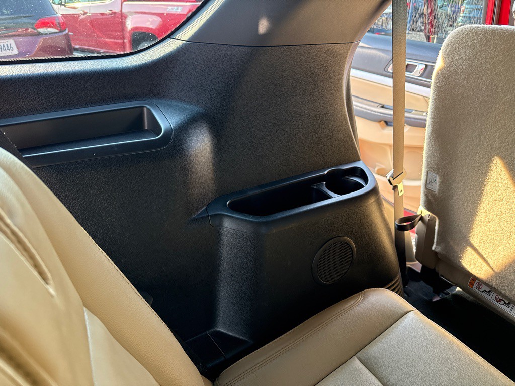 2017 Ford Explorer Image 15