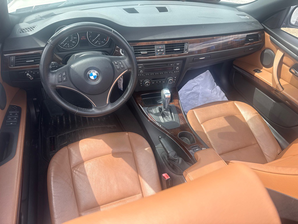 2012 BMW 3 Series Image 4