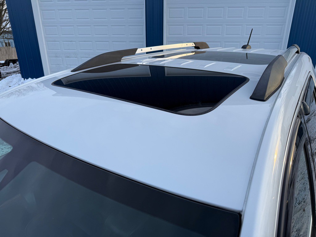 2017 GMC Acadia Image 3