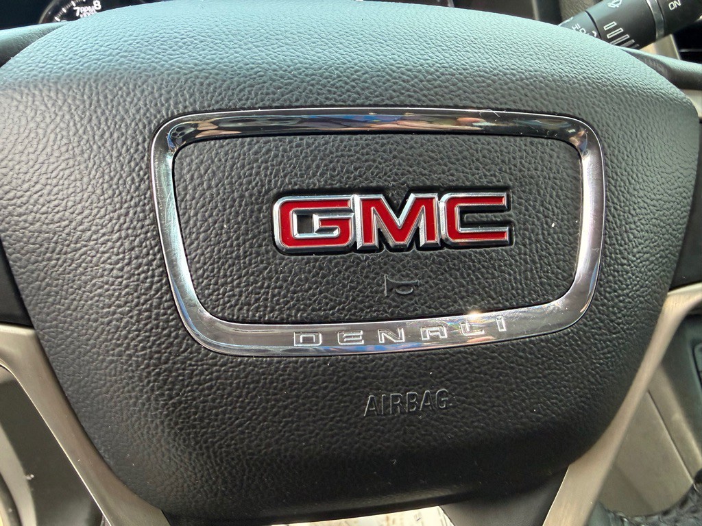 2017 GMC Acadia Image 8