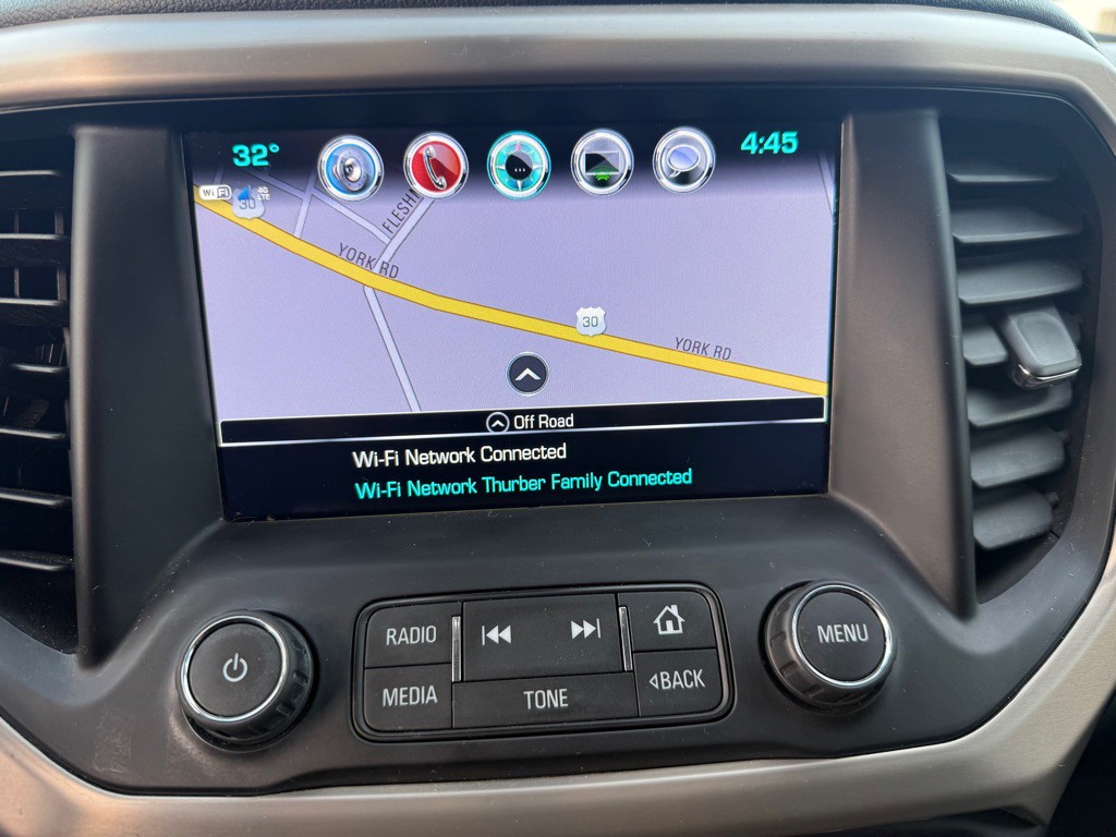 2017 GMC Acadia Image 12