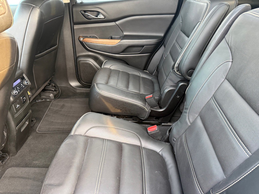 2017 GMC Acadia Image 16