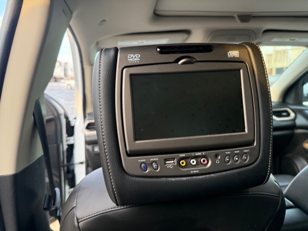 2017 GMC Acadia Image 18