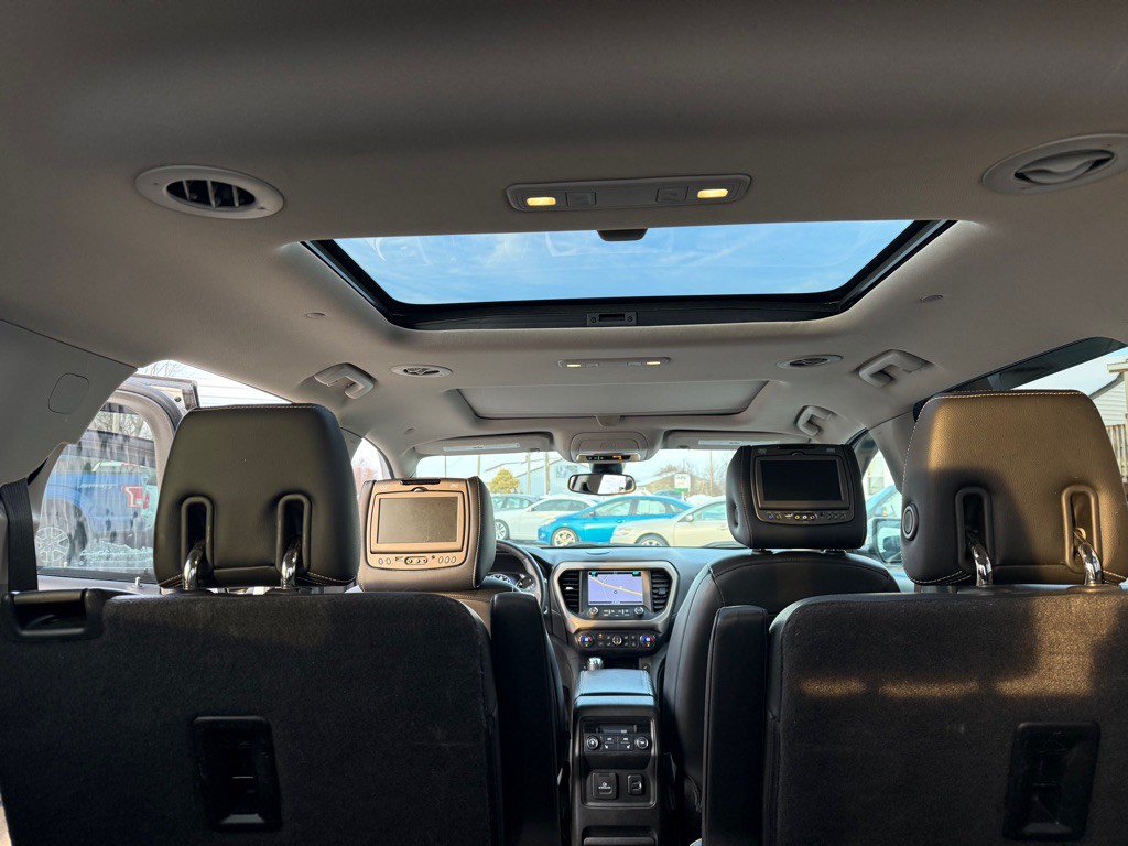 2017 GMC Acadia Image 23