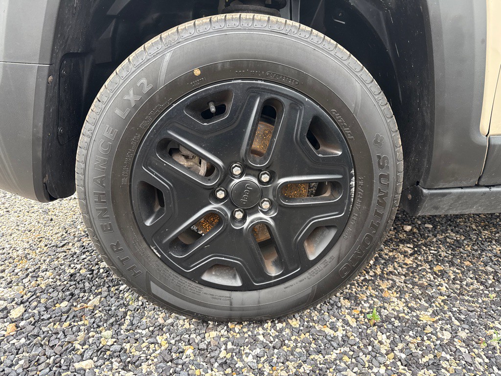 2017 Jeep Renegade Image 4