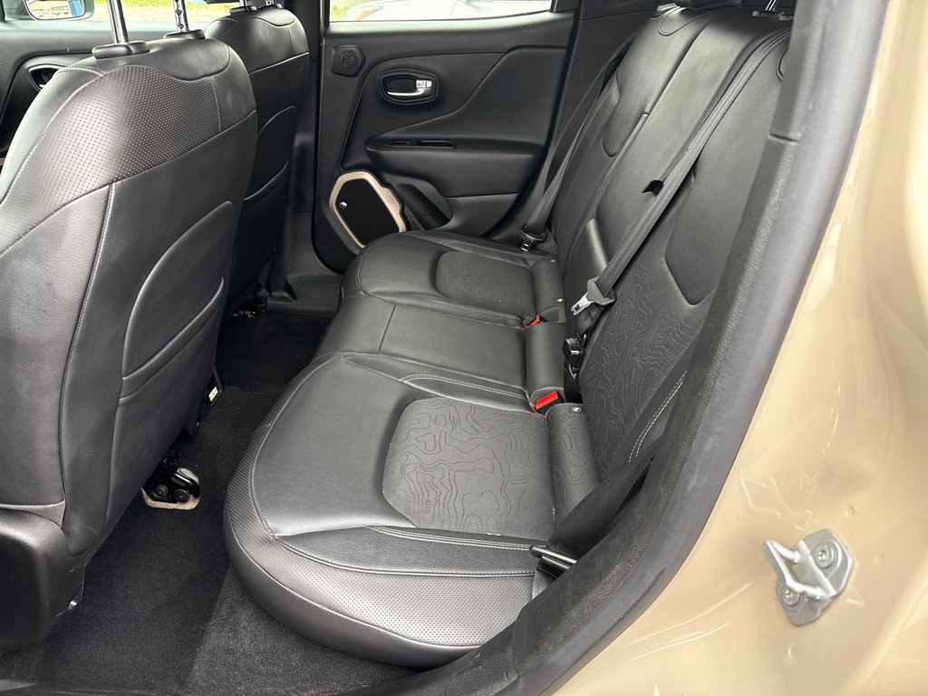 2017 Jeep Renegade Image 12