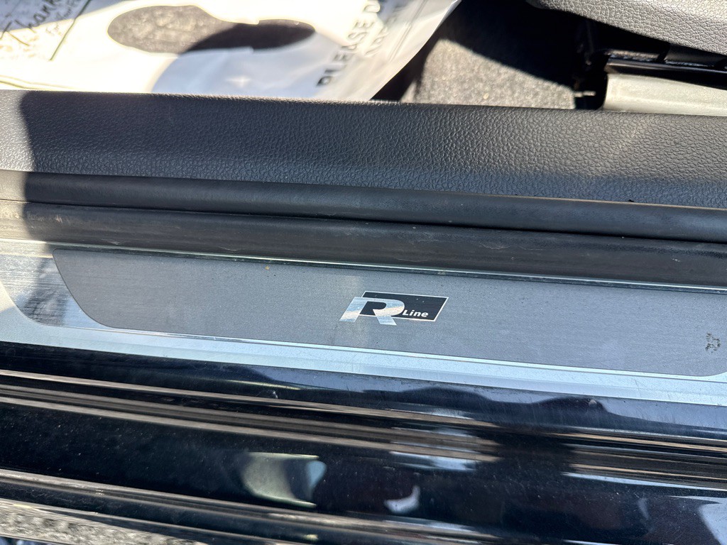 2017 Volkswagen Passat Image 5