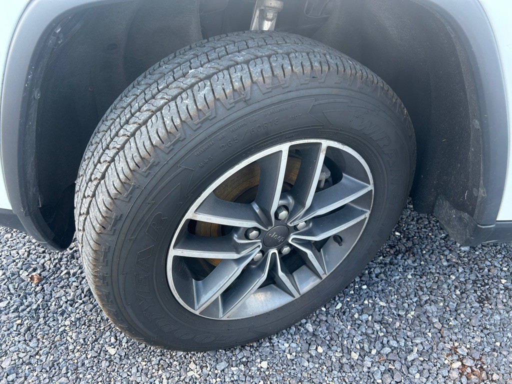 2019 Jeep Grand Cherokee Image 3