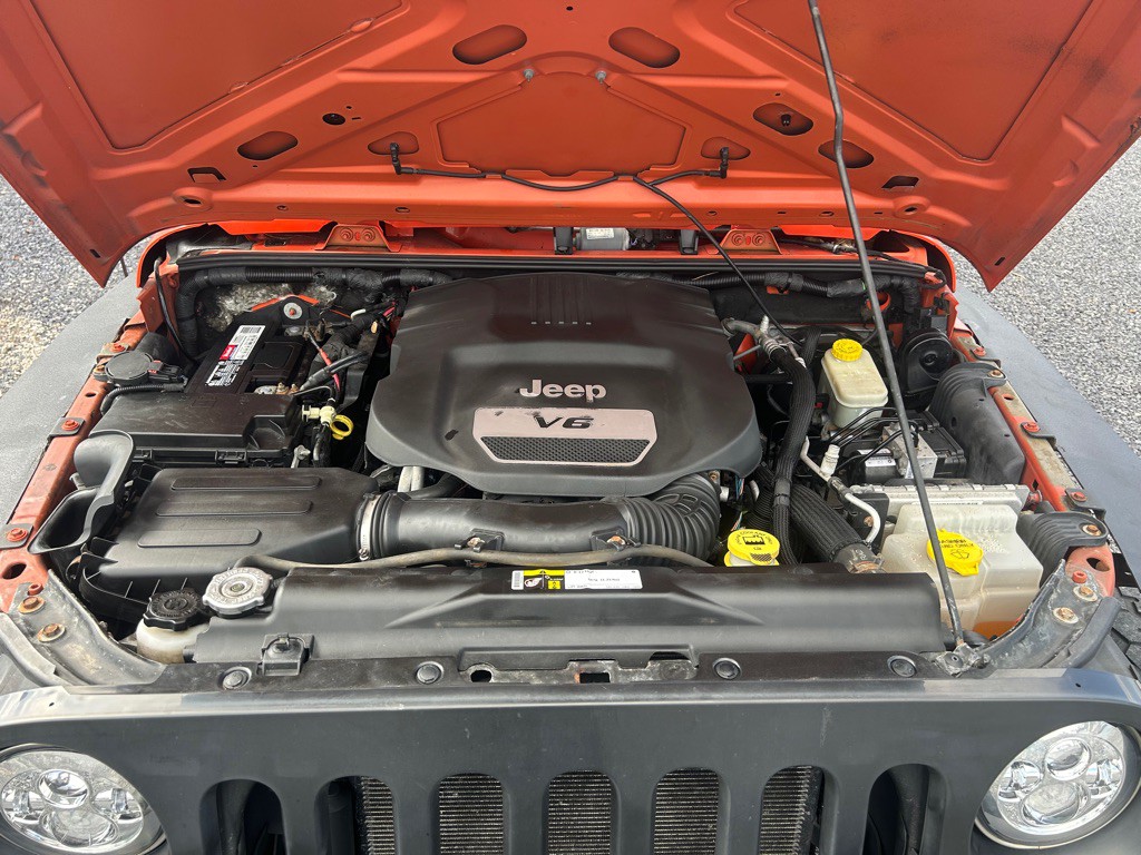 2015 Jeep Wrangler Unlimited Image 2