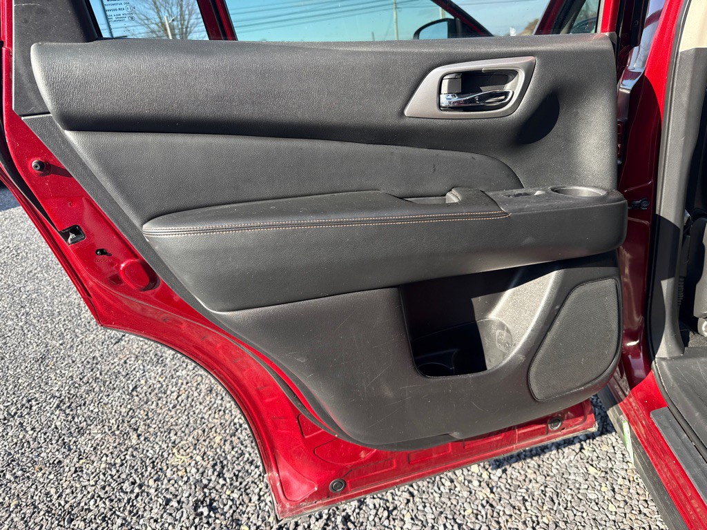 2020 Nissan Pathfinder Image 13