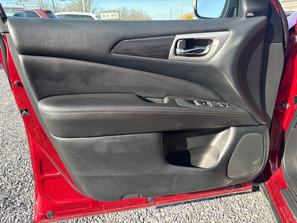 2020 Nissan Pathfinder Image 7