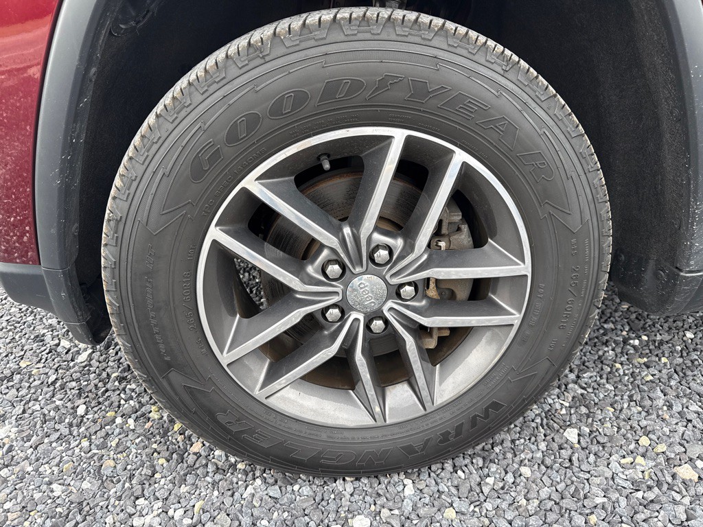 2018 Jeep Grand Cherokee Image 2