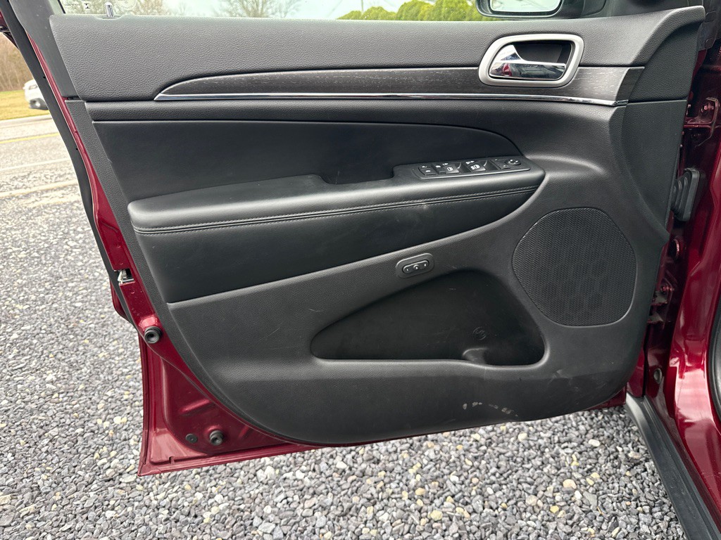 2018 Jeep Grand Cherokee Image 5