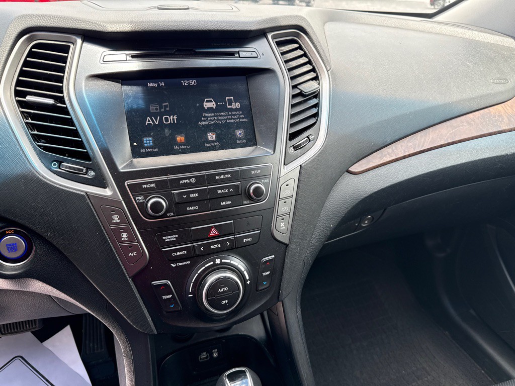 2018 Hyundai Santa Fe Image 7
