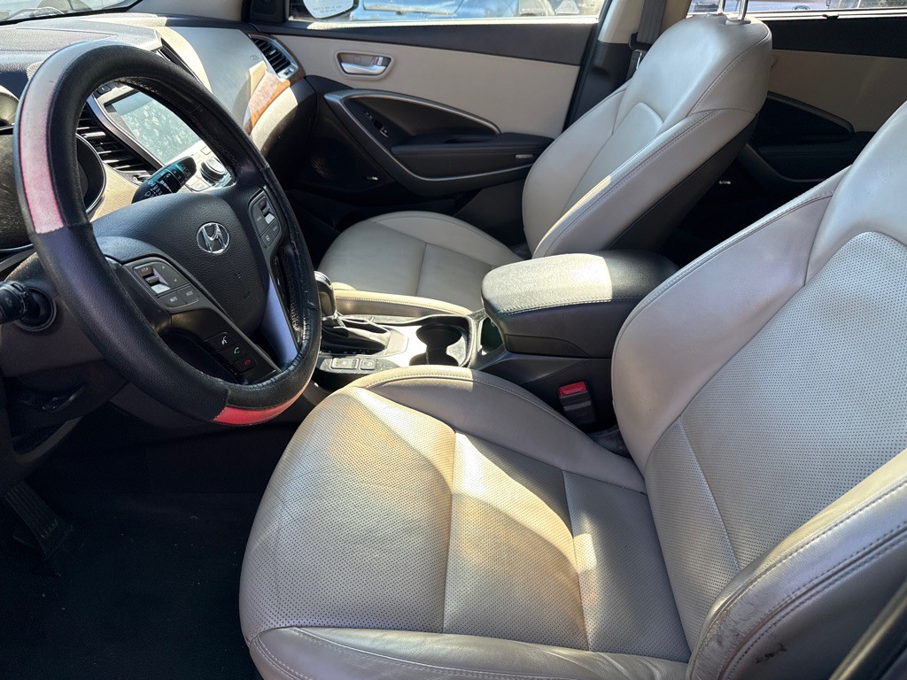 2015 Hyundai Santa Fe Image 7