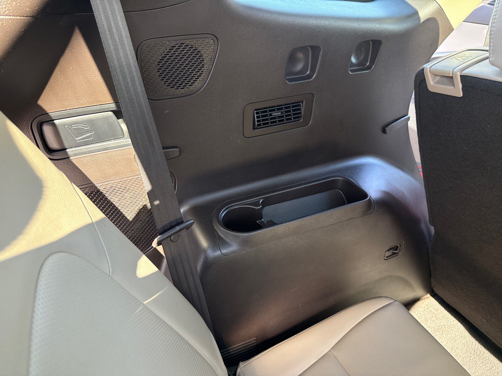 2015 Hyundai Santa Fe Image 20