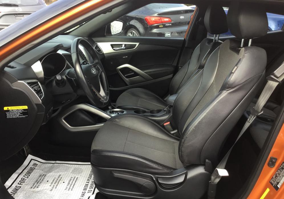 2016 Hyundai Veloster Image 5