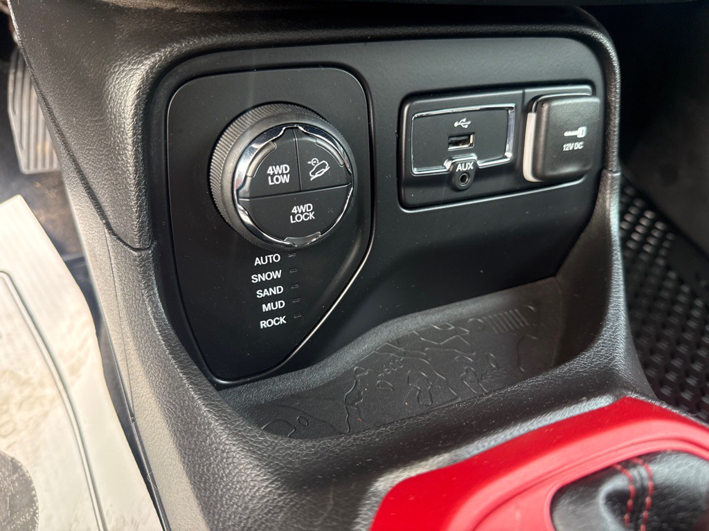 2016 Jeep Renegade Image 11