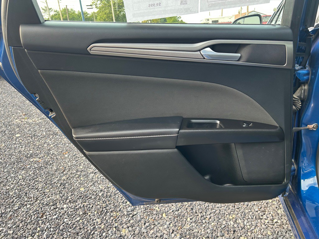 2017 Ford Fusion Image 8