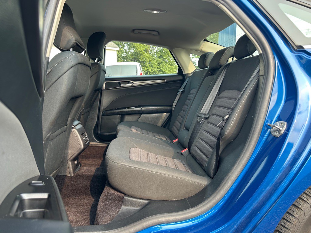 2017 Ford Fusion Image 9