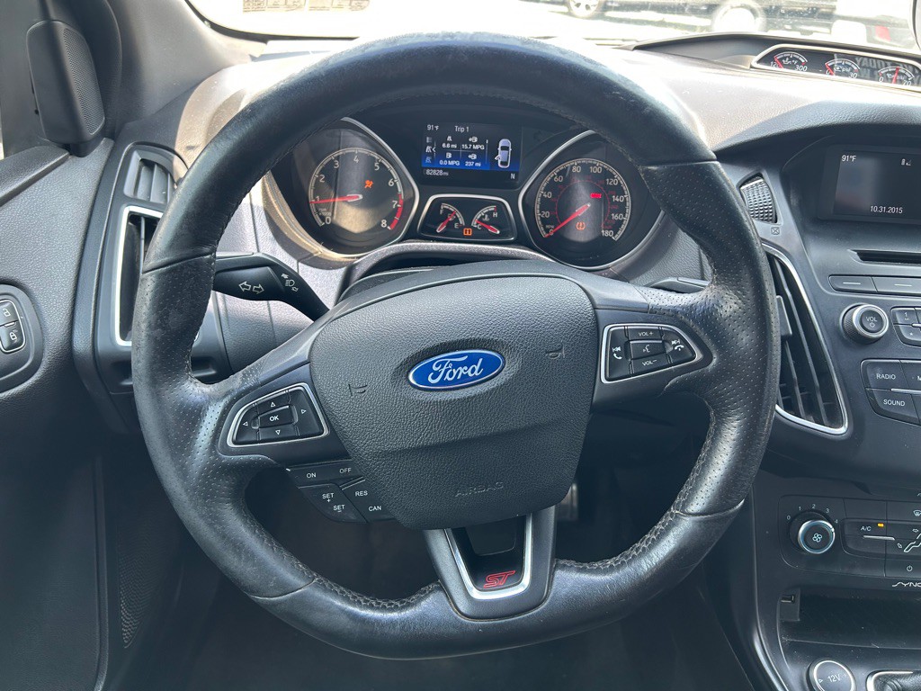 2016 Ford Focus Image 9