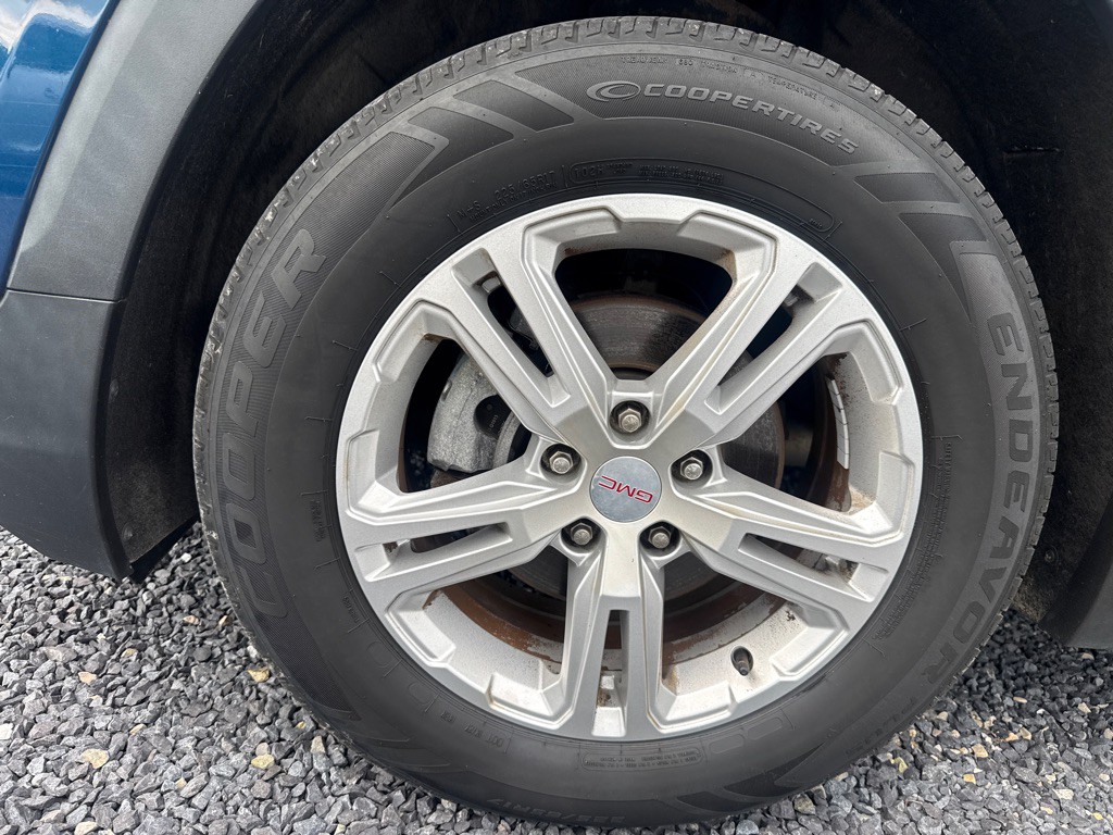 2019 GMC Terrain Image 2