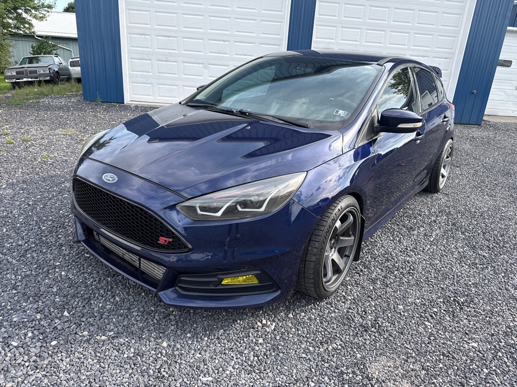 2016 Ford Focus Image 1