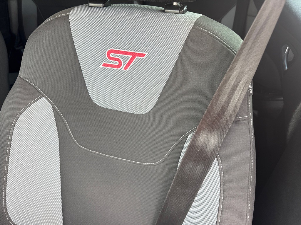 2016 Ford Focus Image 13