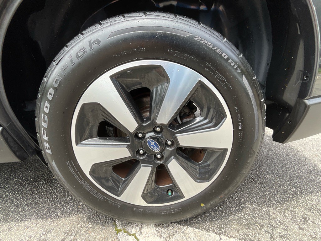 2018 Subaru Forester Image 12