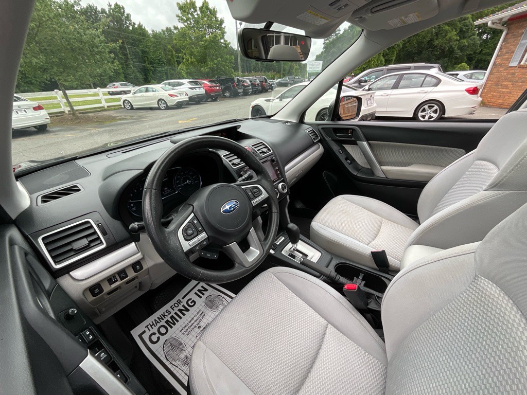 2018 Subaru Forester Image 16