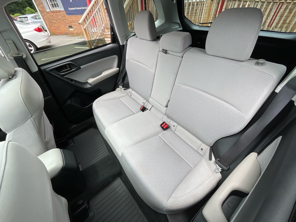 2018 Subaru Forester Image 31
