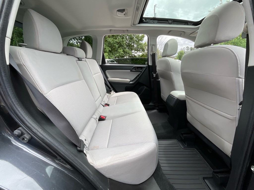 2018 Subaru Forester Image 32