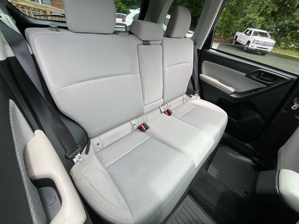 2018 Subaru Forester Image 34