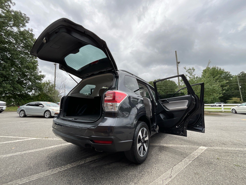2018 Subaru Forester Image 36